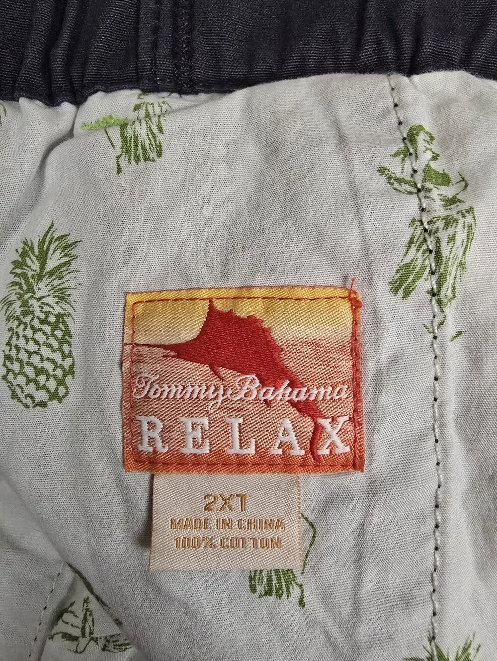 Tommy Bahama Survivor Cargo Shorts Mens 2XT 8” Black Cotton Summer Elastic Waist